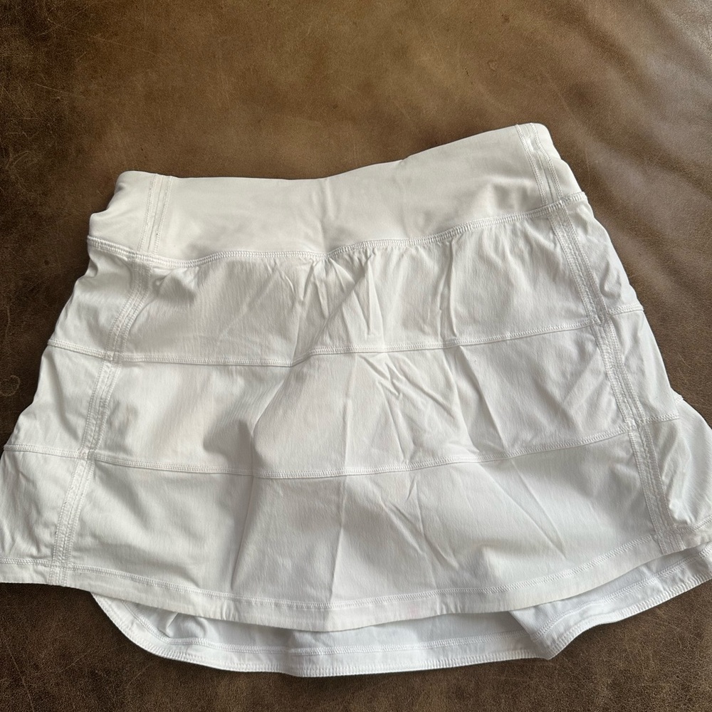 Lululemon mid-rise pace rival skirt